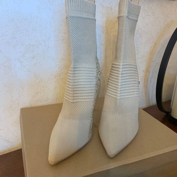 Steve Madden Maxwelle Blush Ankle Boots, Size 11 - Picture 4 of 9